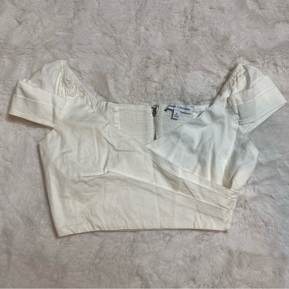 Express Rocky X Barnes On Or Off Shoulder Crop Top Cinched Extra Small White - Picture 2 of 7